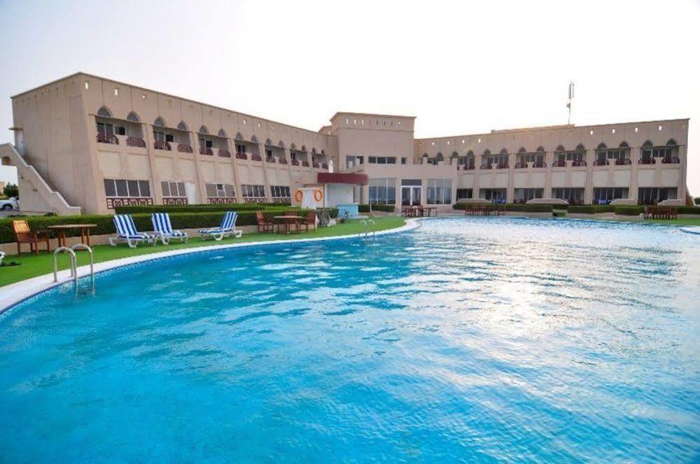 Masira Island Resort Hilf Exterior photo