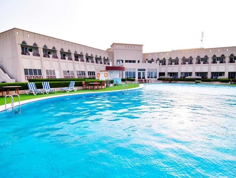 Masira Island Resort Hilf Exterior photo